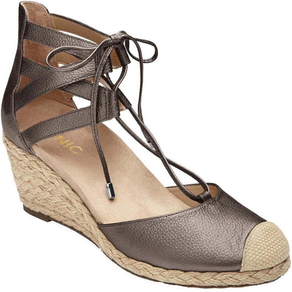 Vionic Metallic Wedges